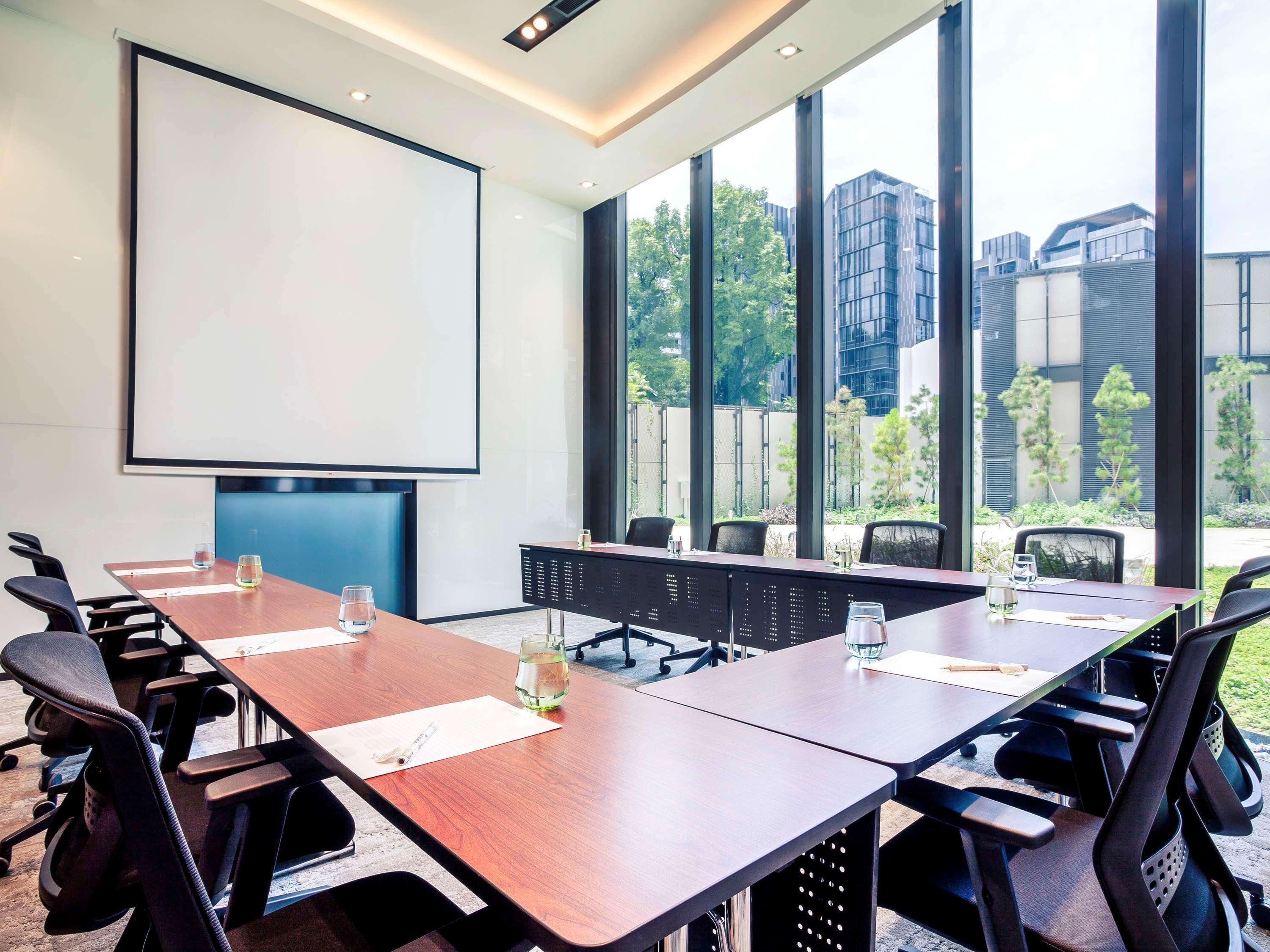Mercure Singapore On Stevens Экстерьер фото
