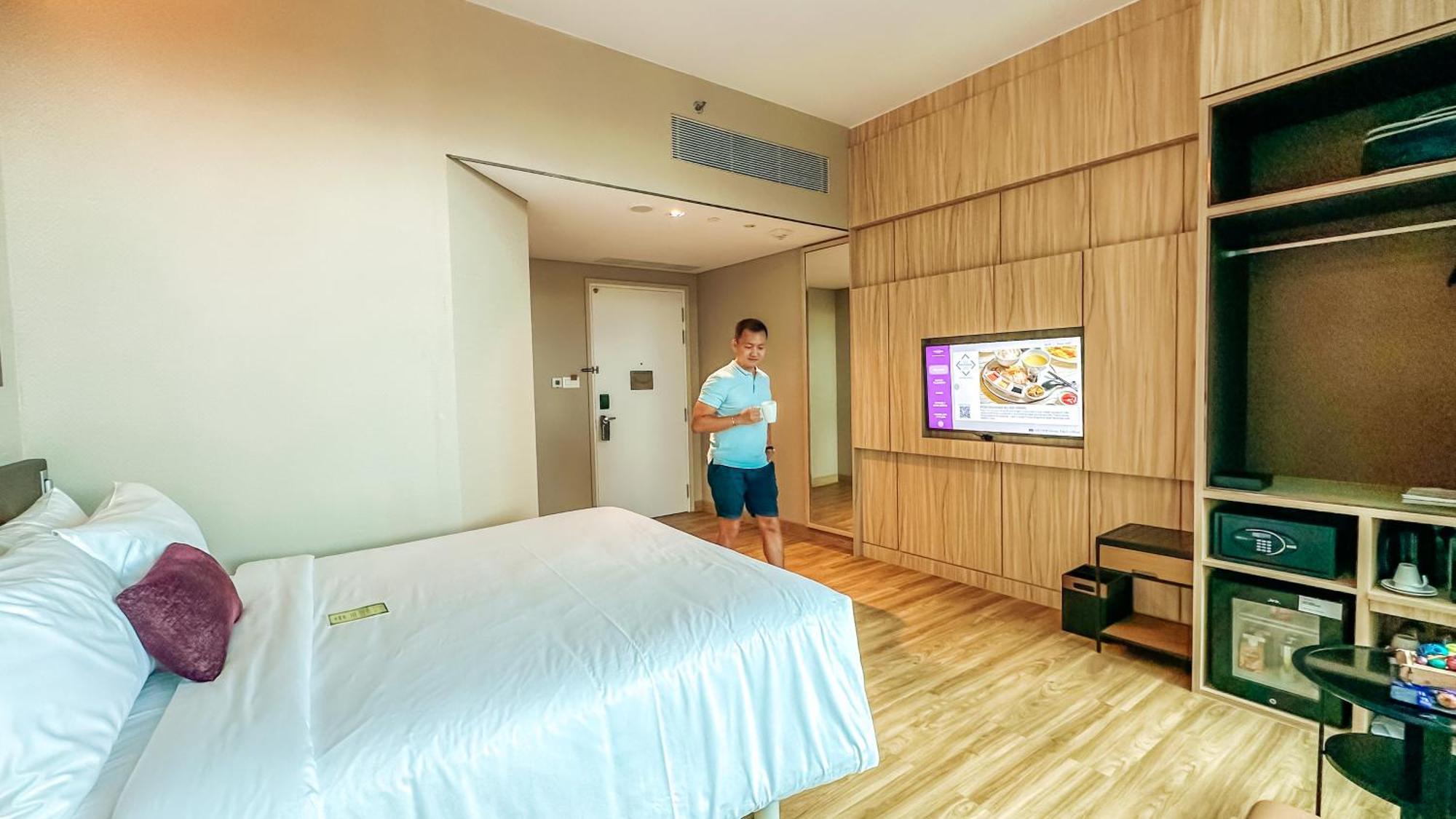 Mercure Singapore On Stevens Экстерьер фото
