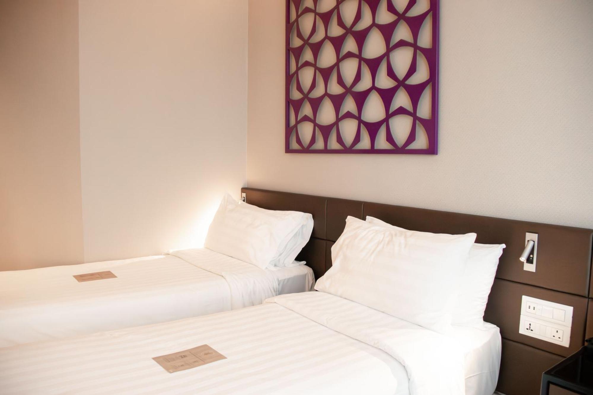 Mercure Singapore On Stevens Экстерьер фото