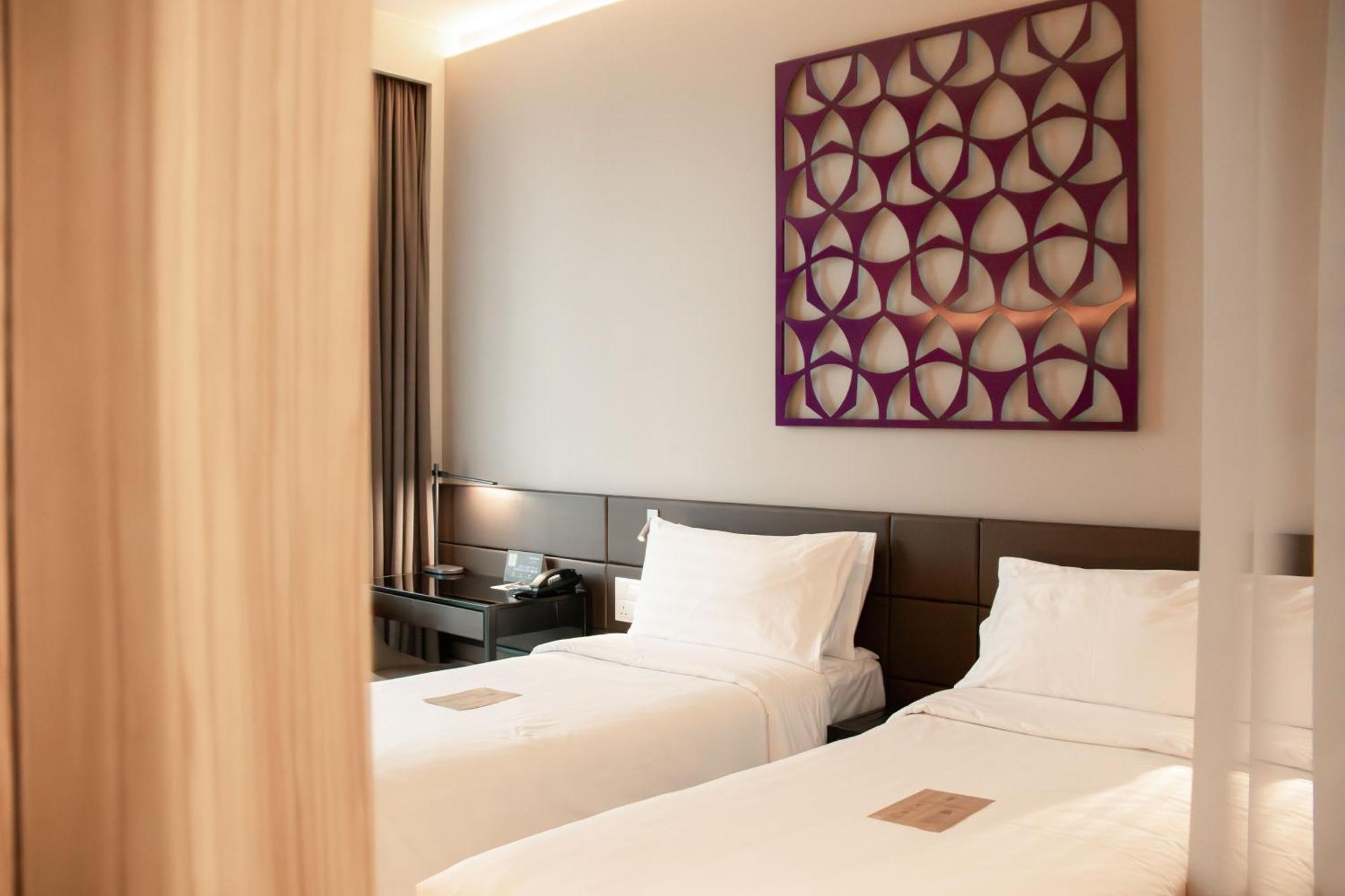 Mercure Singapore On Stevens Экстерьер фото