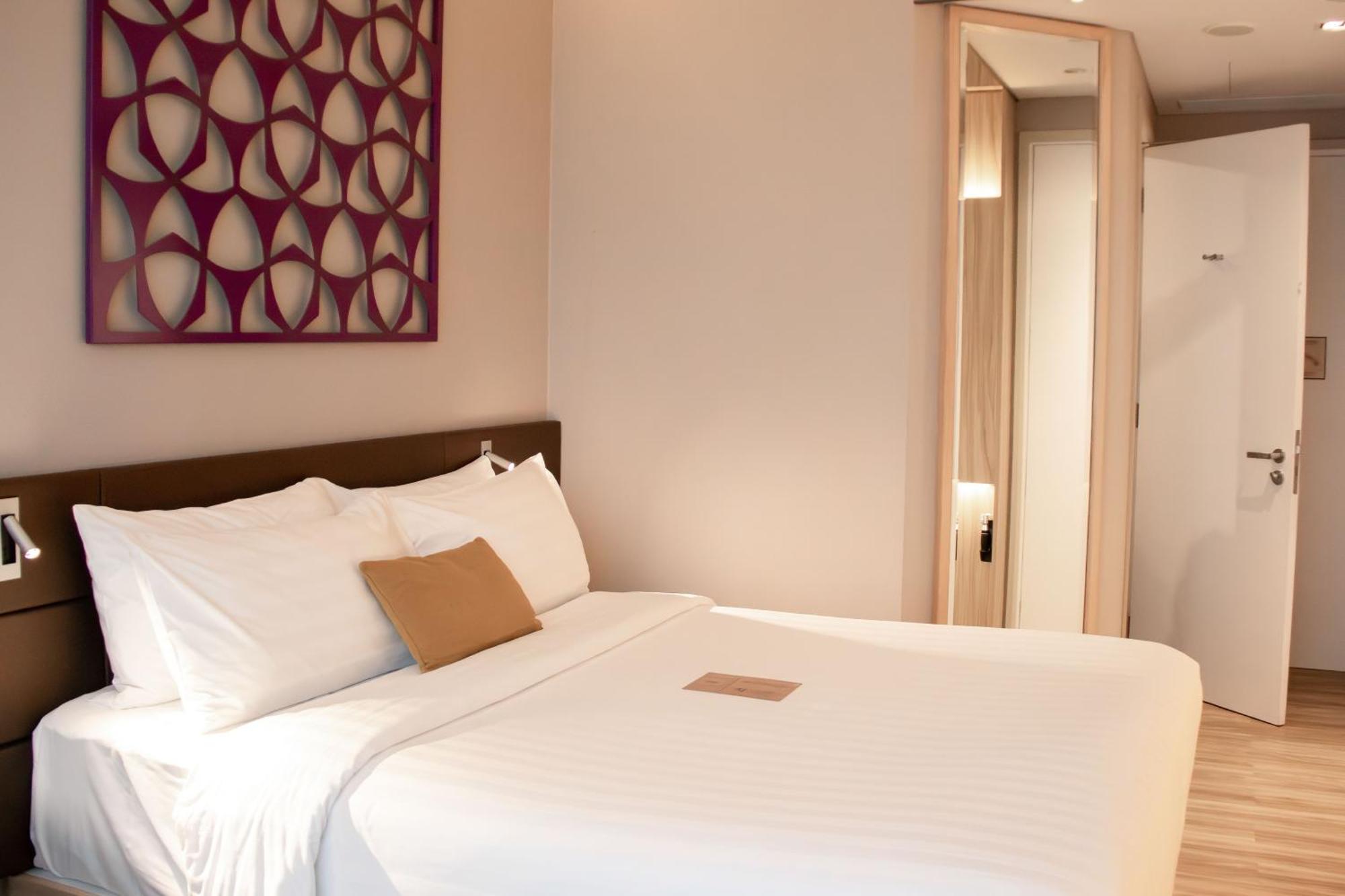 Mercure Singapore On Stevens Экстерьер фото